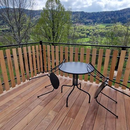 La Puy Mary Bed and Breakfast Le Falgoux Exteriör bild